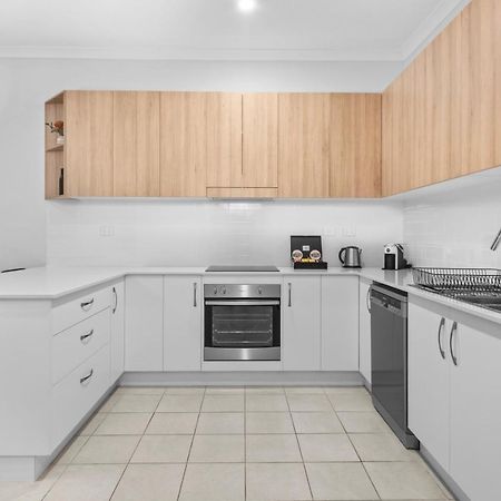 Cocobrew Boutique Apartments 록햄프턴 외부 사진
