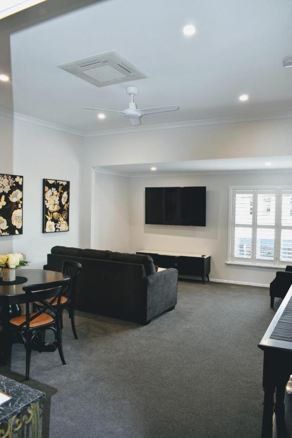 Cocobrew Boutique Apartments 록햄프턴 외부 사진
