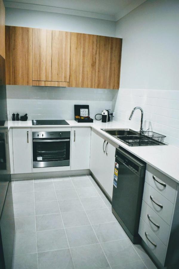 Cocobrew Boutique Apartments 록햄프턴 외부 사진