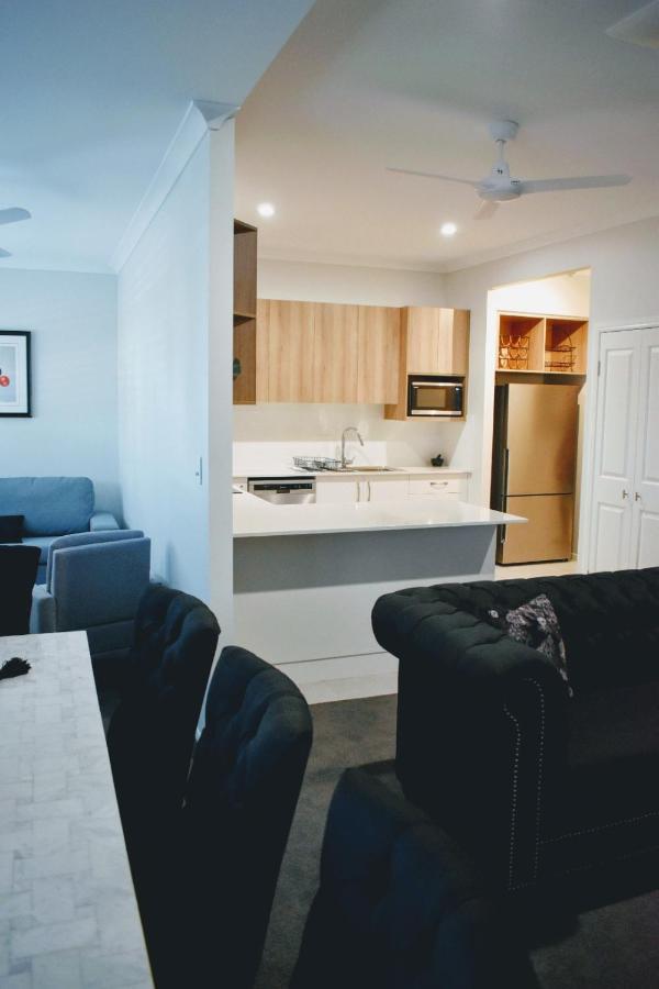 Cocobrew Boutique Apartments 록햄프턴 외부 사진