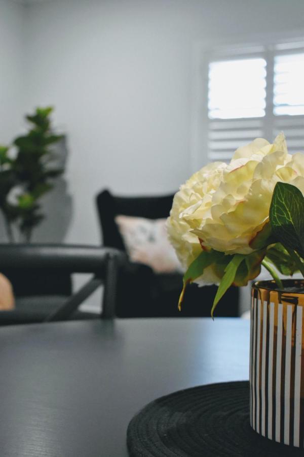 Cocobrew Boutique Apartments 록햄프턴 외부 사진