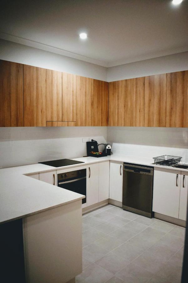 Cocobrew Boutique Apartments 록햄프턴 외부 사진